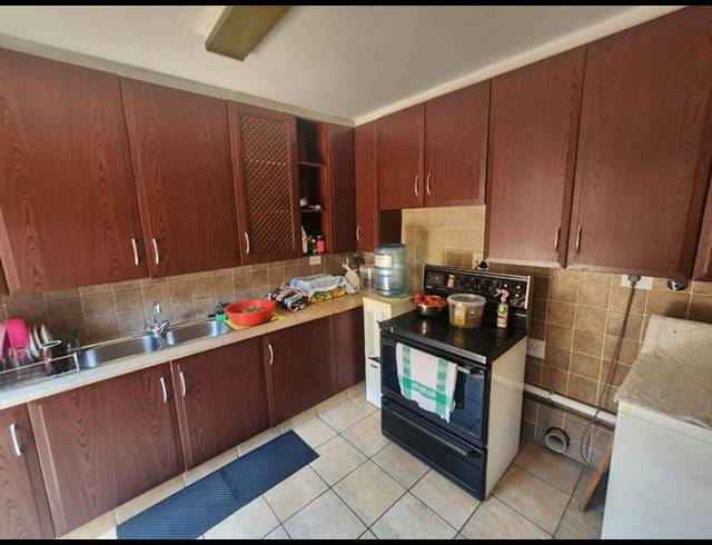 6 BEDROOM HOUSE FOR SALE IN BRACKENDOWNS